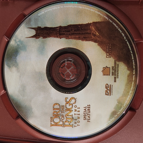 The Two Towers, Lord Of The Rings Wide-screen DVD - Picture 7 of 11